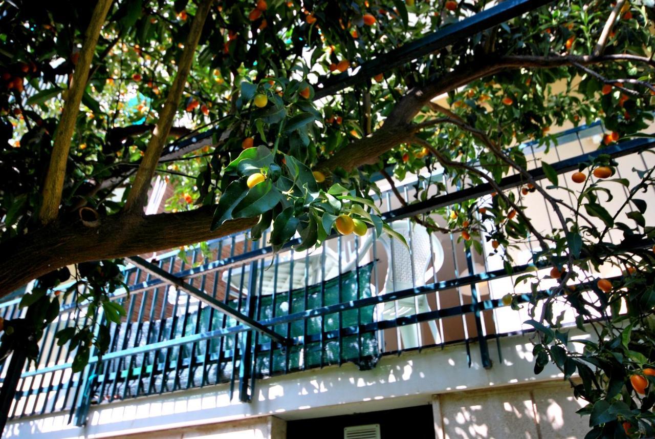 Appartamenti Con Giardino E Posto Auto Per Famiglie Finale Ligure Exterior photo