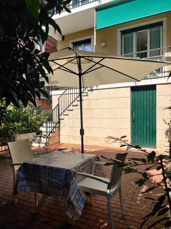 Appartamenti Con Giardino E Posto Auto Per Famiglie Finale Ligure Exterior photo