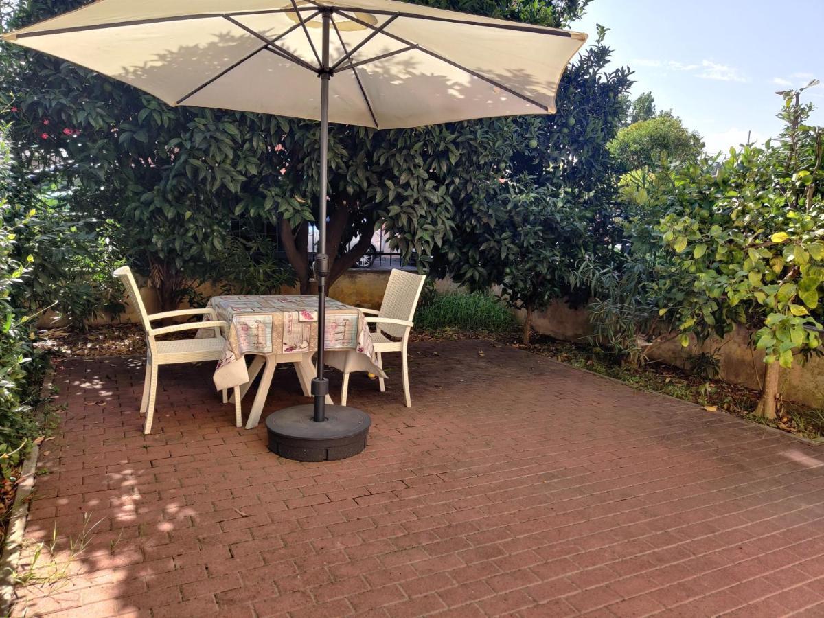 Appartamenti Con Giardino E Posto Auto Per Famiglie Finale Ligure Exterior photo